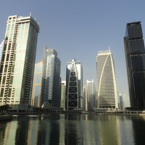 jumeirah lakes towers apartment buildings