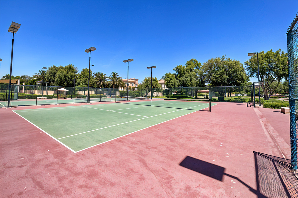 Tennis court in Arabian Ranches 