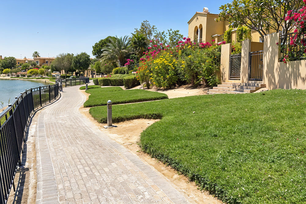  Greenery all around in Arabian Ranches making it a dog-friendly area in Dubai 