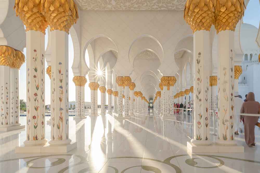 Sheikh zayed grand mosque in abu dhabi