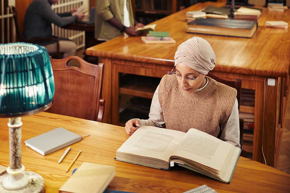 Library of an American school in Dubai