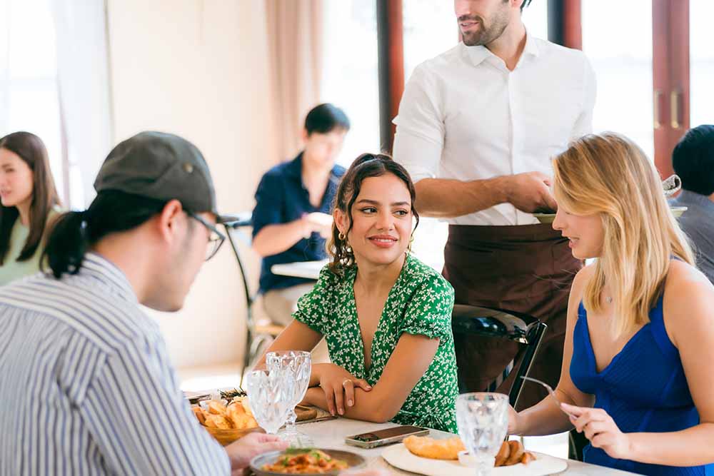 People dining at restaurants in Bluewaters Island