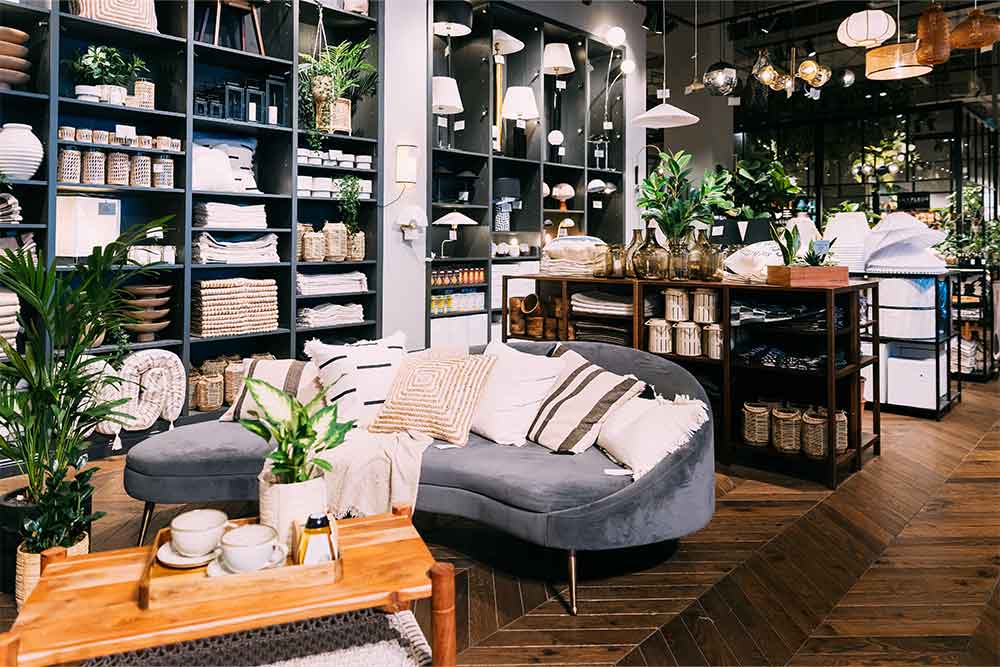 Home accessories in dubai furniture store