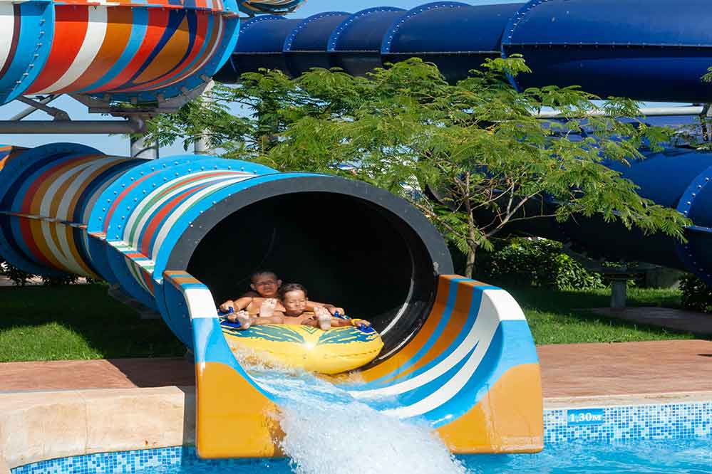 Exploring Dreamland Aqua Park in Umm Al Quwain 