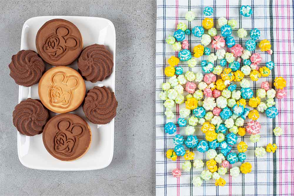 Mickey Mouse cookies and popcorns 