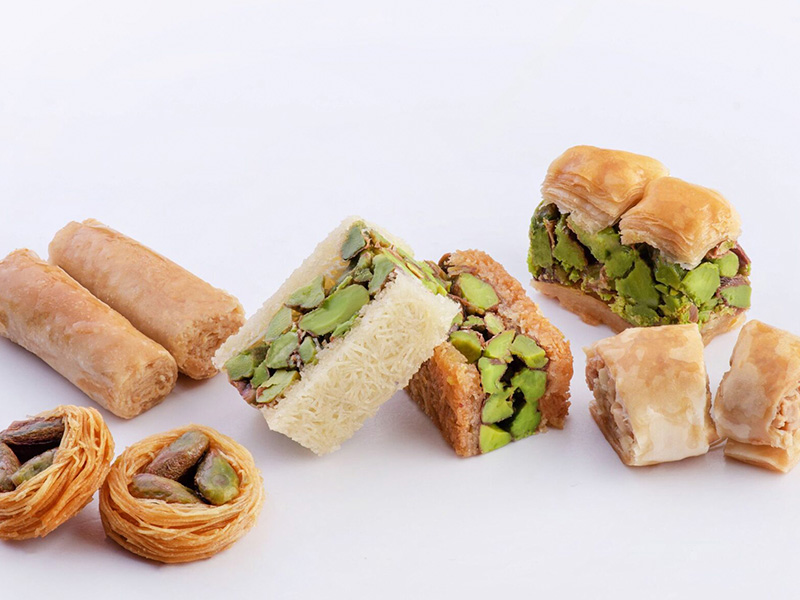 Baklava with nuts 