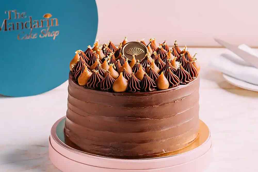 mandarin oriental cake shop’s delicious chocolate cakes 