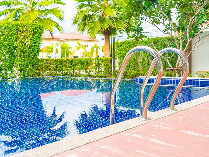 indoor pool 