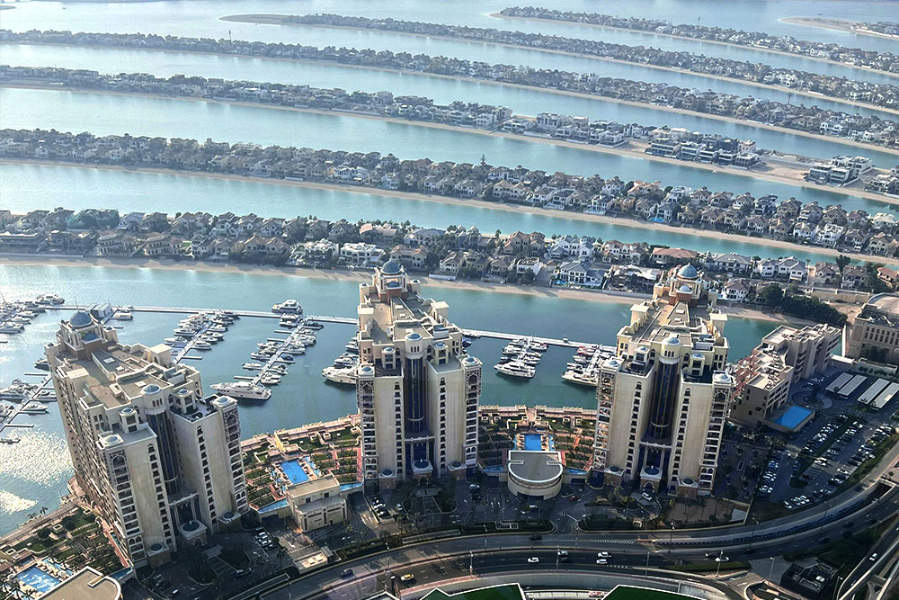 Pros and Cons of Living in Palm Jumeirah Apartments