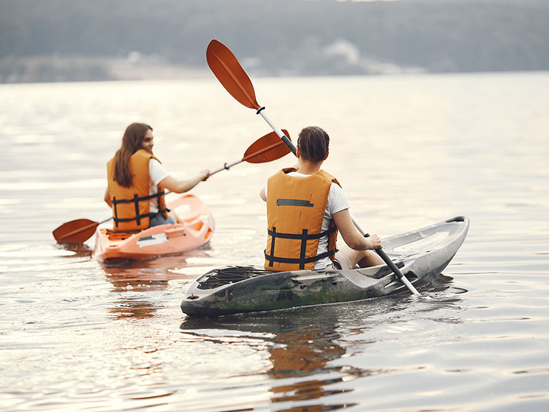 couples in the river 