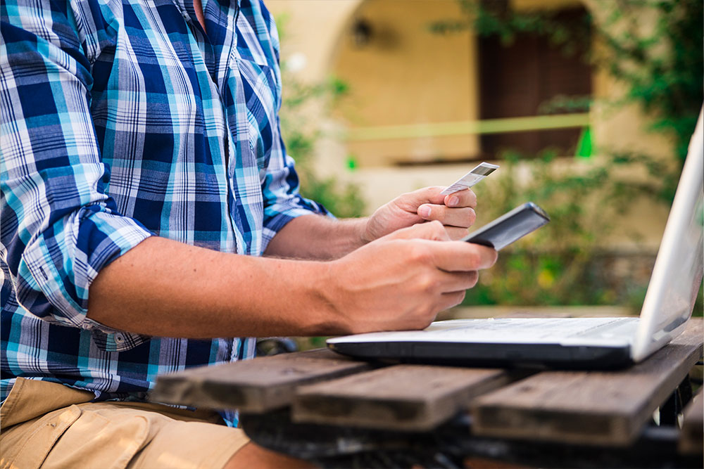 Paying rent through card in dubai