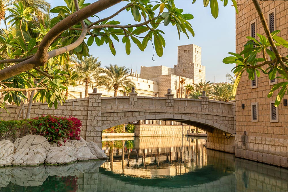 Relaxing view of Banyan Tree, Dubai