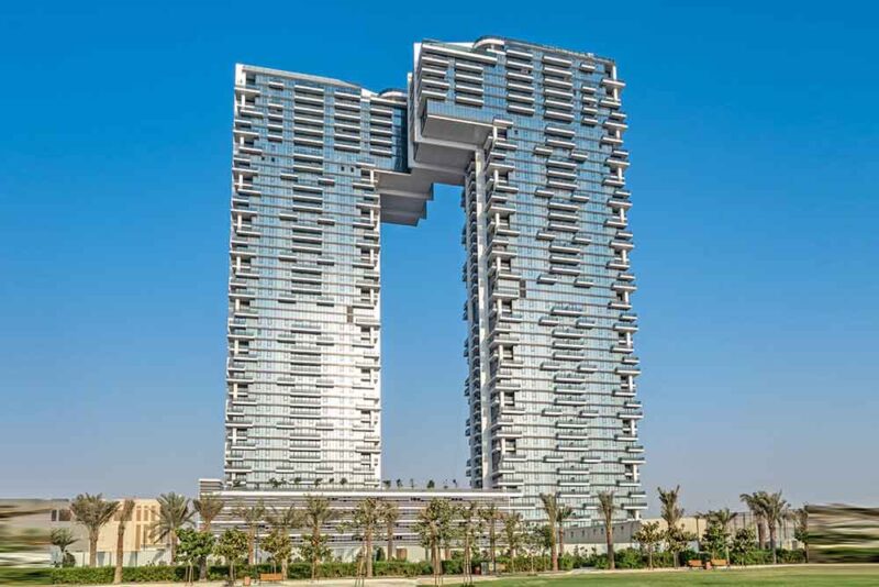 Dubai’s most highest and beautiful skyscraper 