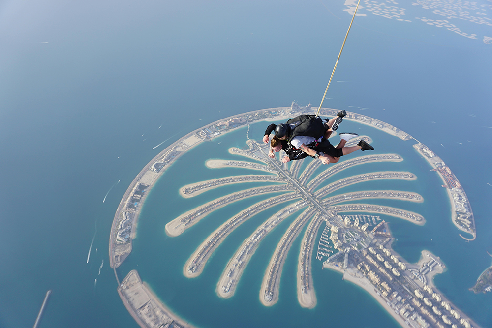 skydiving at the Palm Dubai 