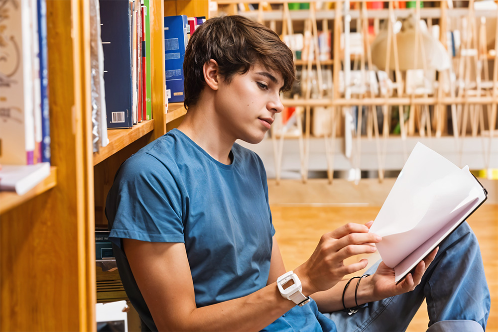 Studying in the calm environment of Dubai libraries 