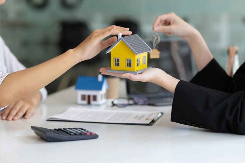 Make the wise decision between Cash Vs Mortgage