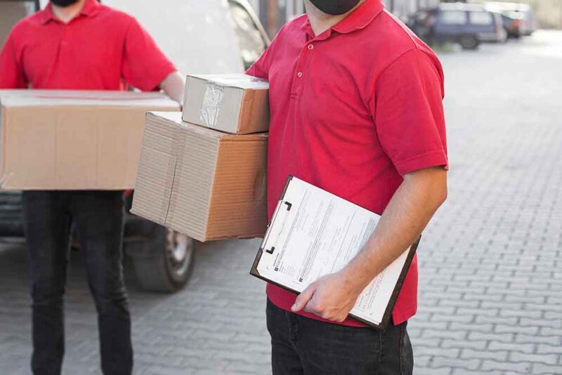 Parcel easily using shipping companies in Sharjah 