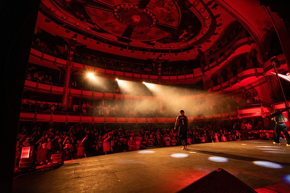 Characters in La Perle Show