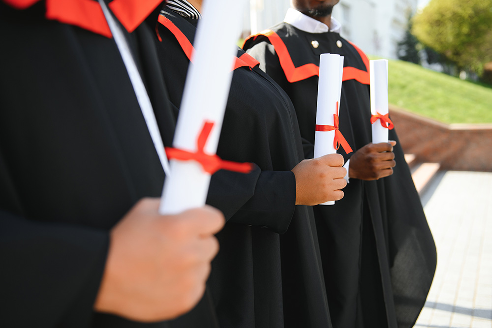 Receiving a higher education degree in the UAE 