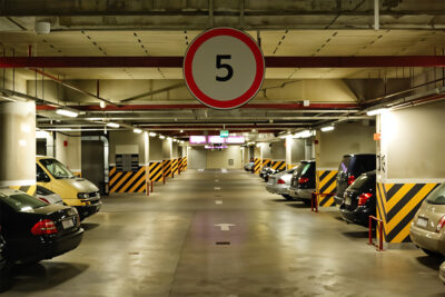 mall of the emirates parking in Dubai