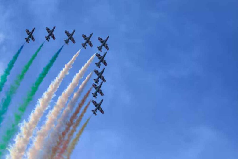 Aircrafts showing colours