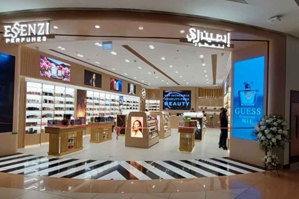 shopping for exclusive perfumes only at wahda mall (image source al wahda mall main website)