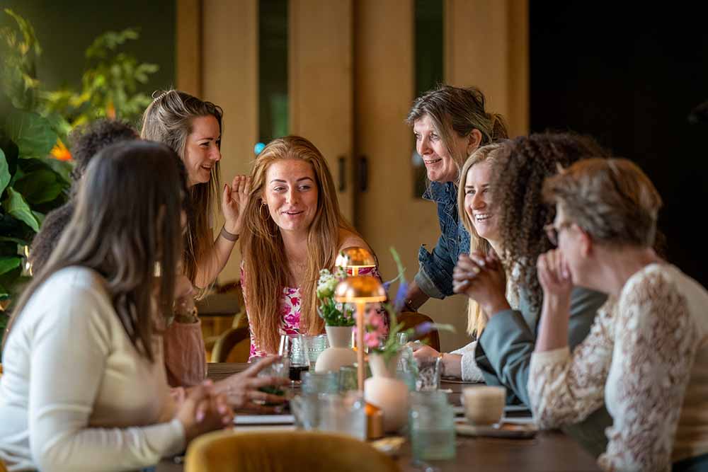 Guests dining in burj al arab hotels 