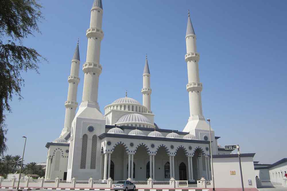 Beautiful blue mosque in Dubai