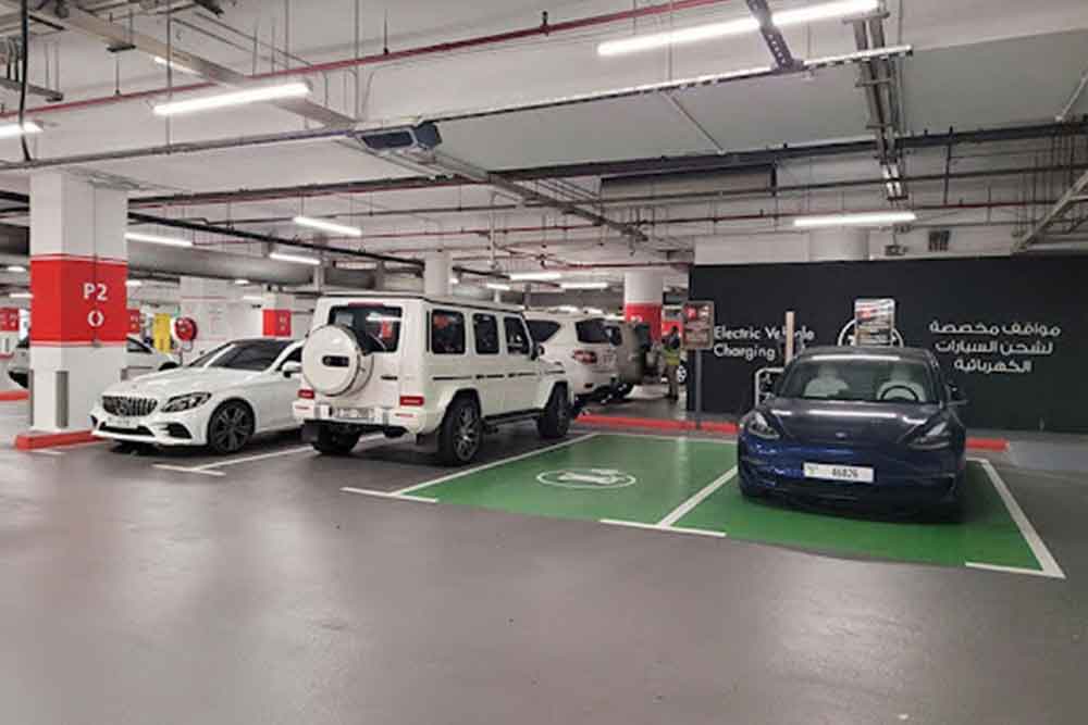 electric car parking in dubai mall