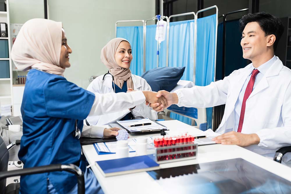 Hospital in Oud Al Muteena in Dubai