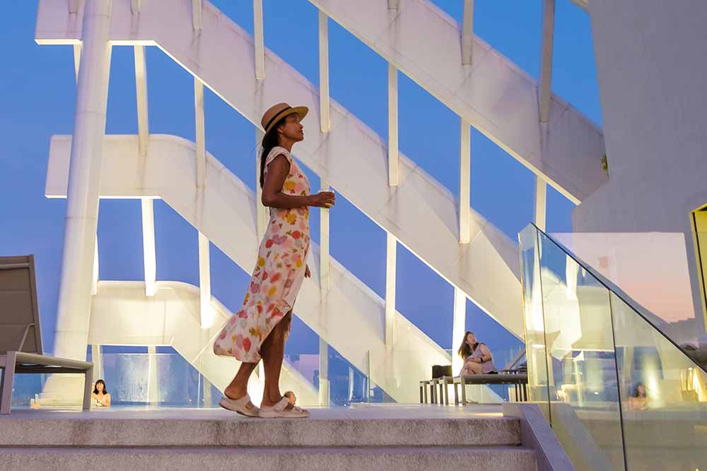 Guests exploring burj al arab 