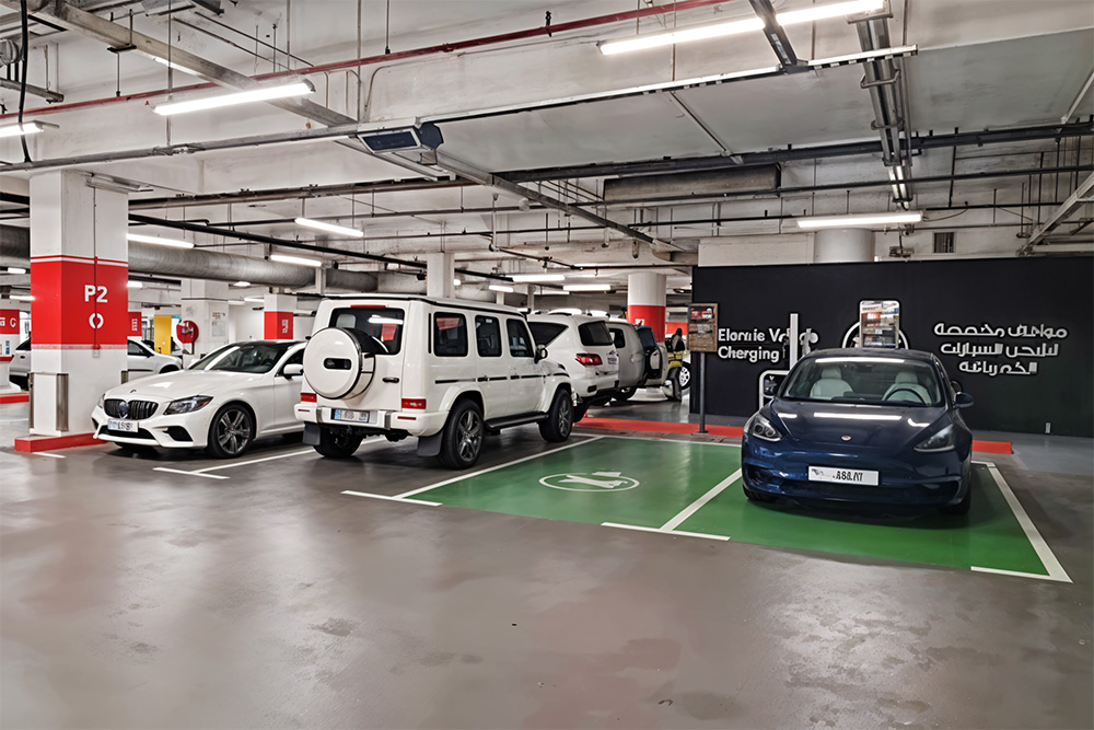 electric car parking in dubai mall