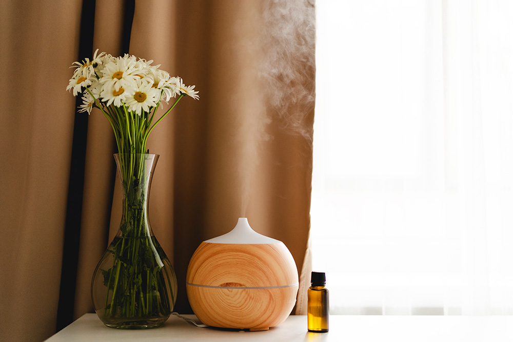 Aromatherapy uses essential oils and diffusers