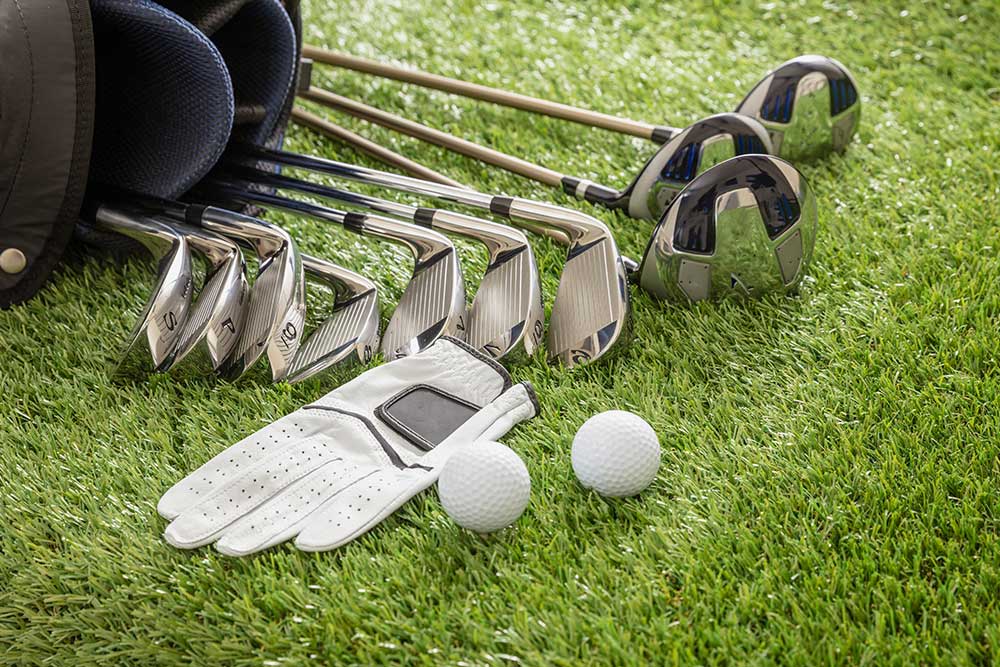 Equipment of a golf club in Dubai 