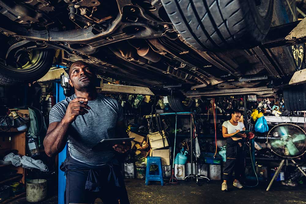 Diagnosing car issues at a garage