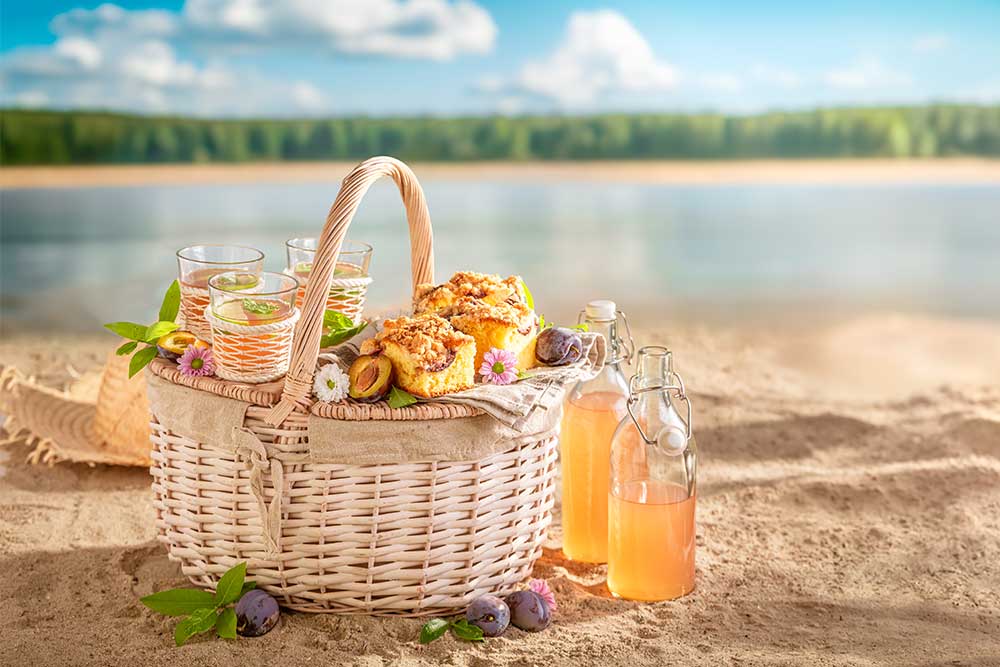 plan a picnic in Ajman Beach