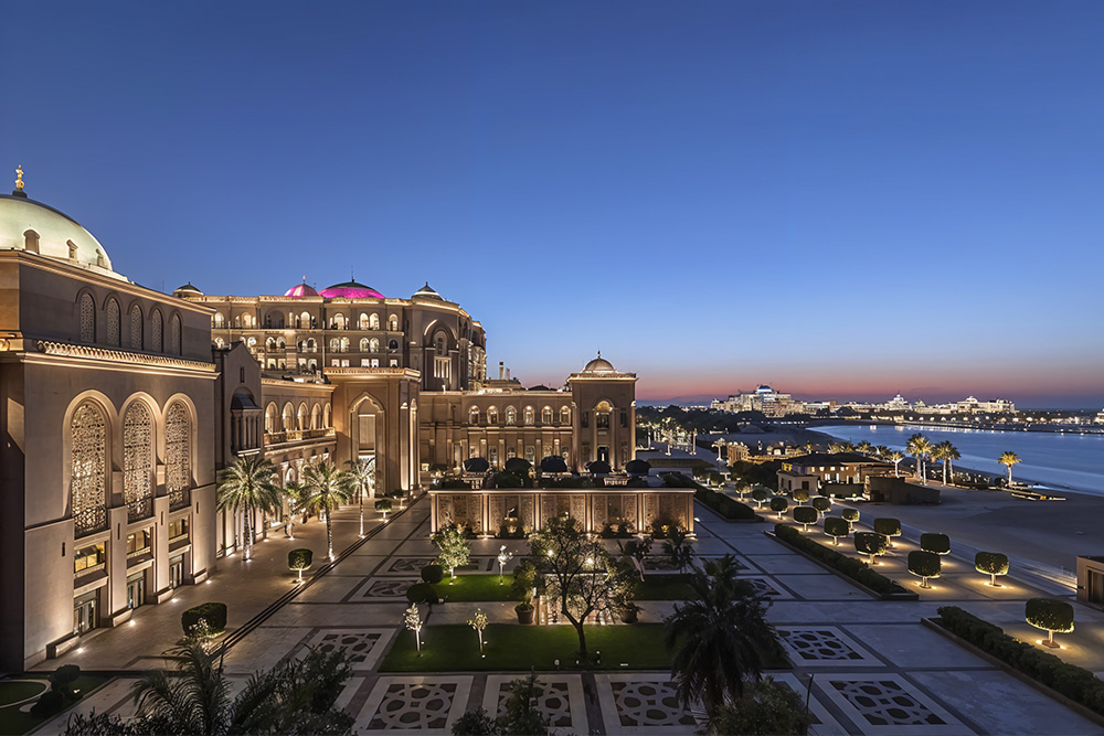 outer view of Mandarin Oriental hotel