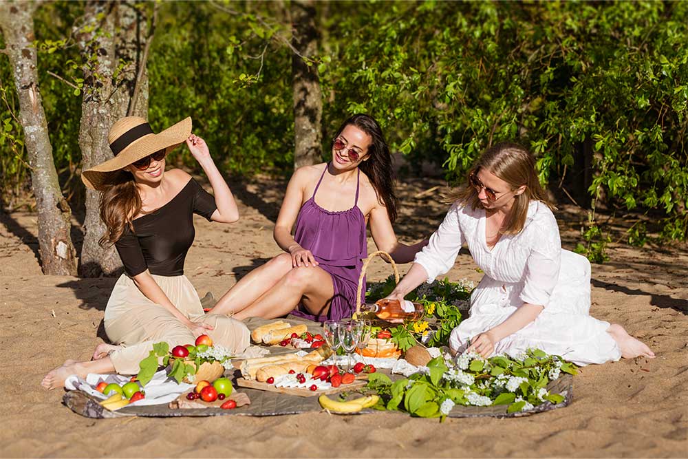 picnic on the best beach in Dubai