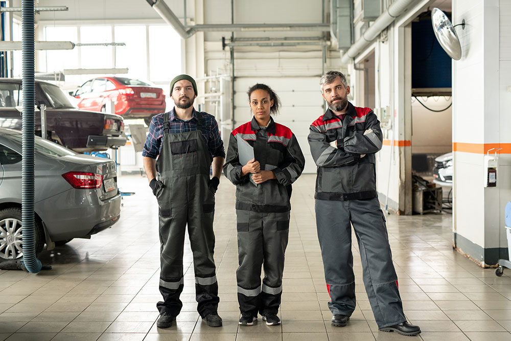 Staff of a car garage in Abu Dhabi 