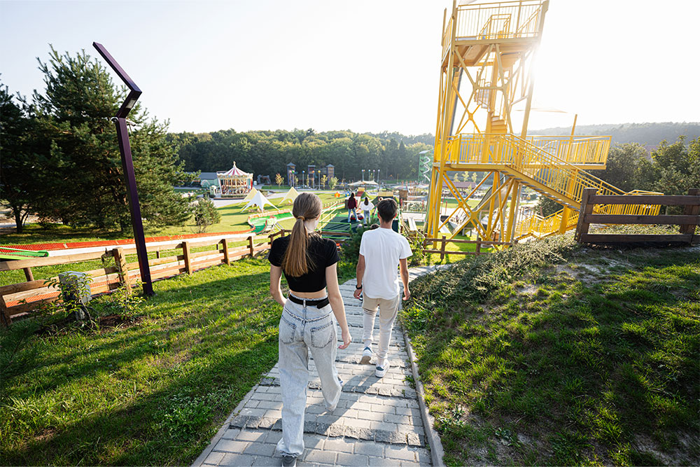 Al Mankhool Park Nearby Attractions