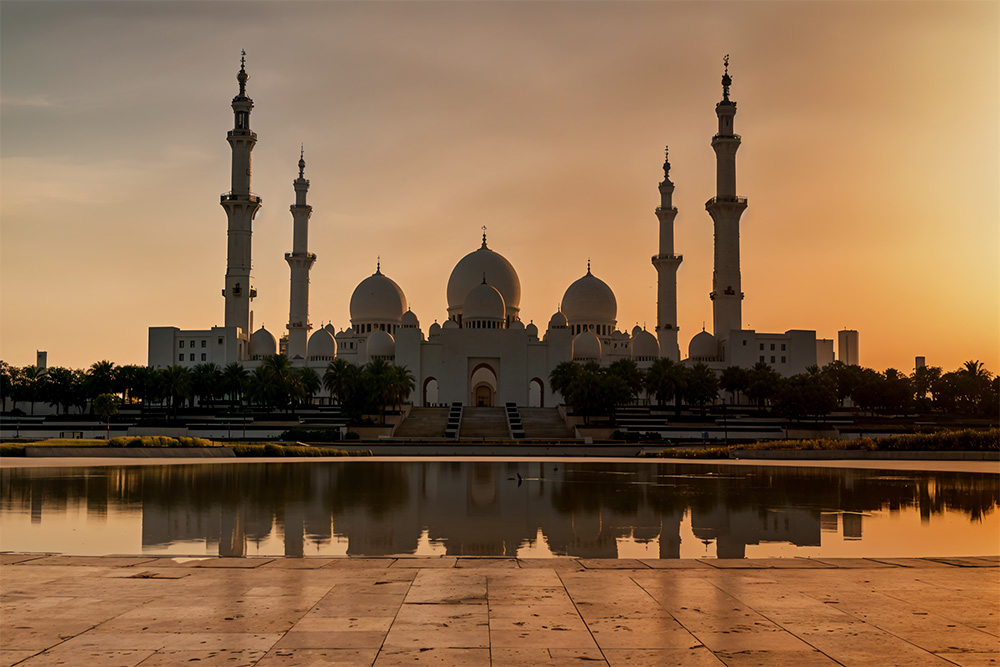 sheikh zayed grand mosque in the distance