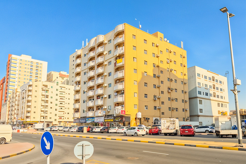 Apartments and car parking in Al Numaiya