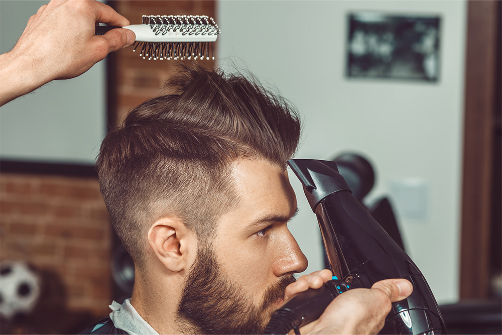 Professional blowdrying men’s hair