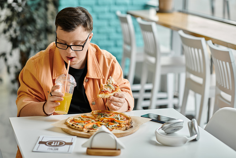 Italian pizza in dubai marina mall restaurant