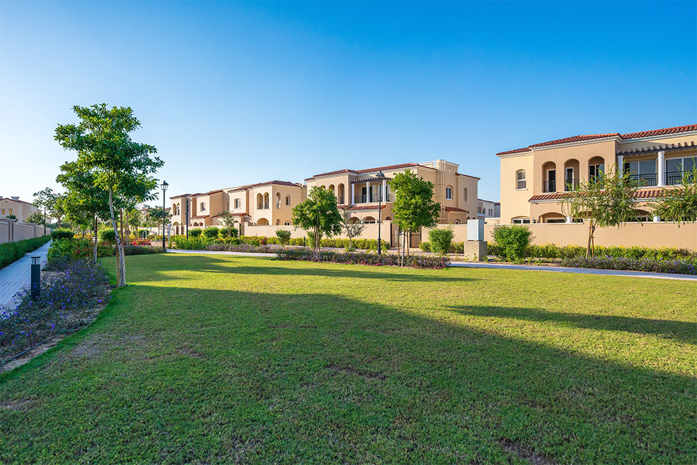 Living in spacious villas in Wadi Al Shabak