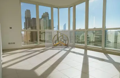 Apartment - 3 Bedrooms - 4 Bathrooms for rent in Al Najda Street - Abu Dhabi