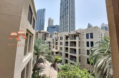 Apartment - 3 Bedrooms - 5 Bathrooms for sale in Yansoon 8 - Yansoon - Old Town - Dubai