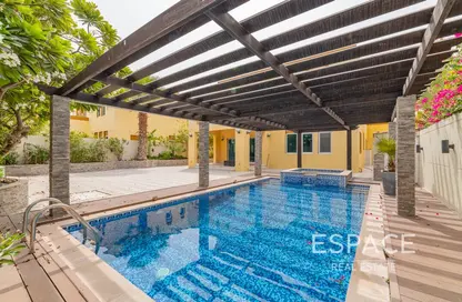 Villa - 3 Bedrooms - 4 Bathrooms for rent in Heritage - Jumeirah Park - Dubai