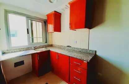 Apartment - 1 Bathroom for rent in Muwaileh 3 Building - Muwaileh - Sharjah