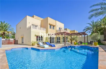 Villa - 6 Bedrooms - 6 Bathrooms for rent in Meadows 6 - Meadows - Dubai